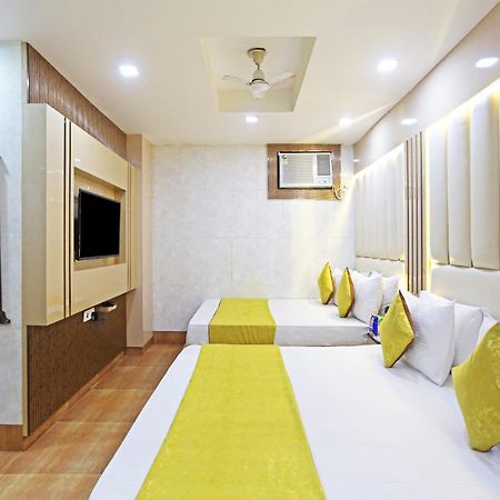 Hotel Preet Palace -5 Mints Walk From Nizamuddin Railway Station New Delhi Exteriör bild