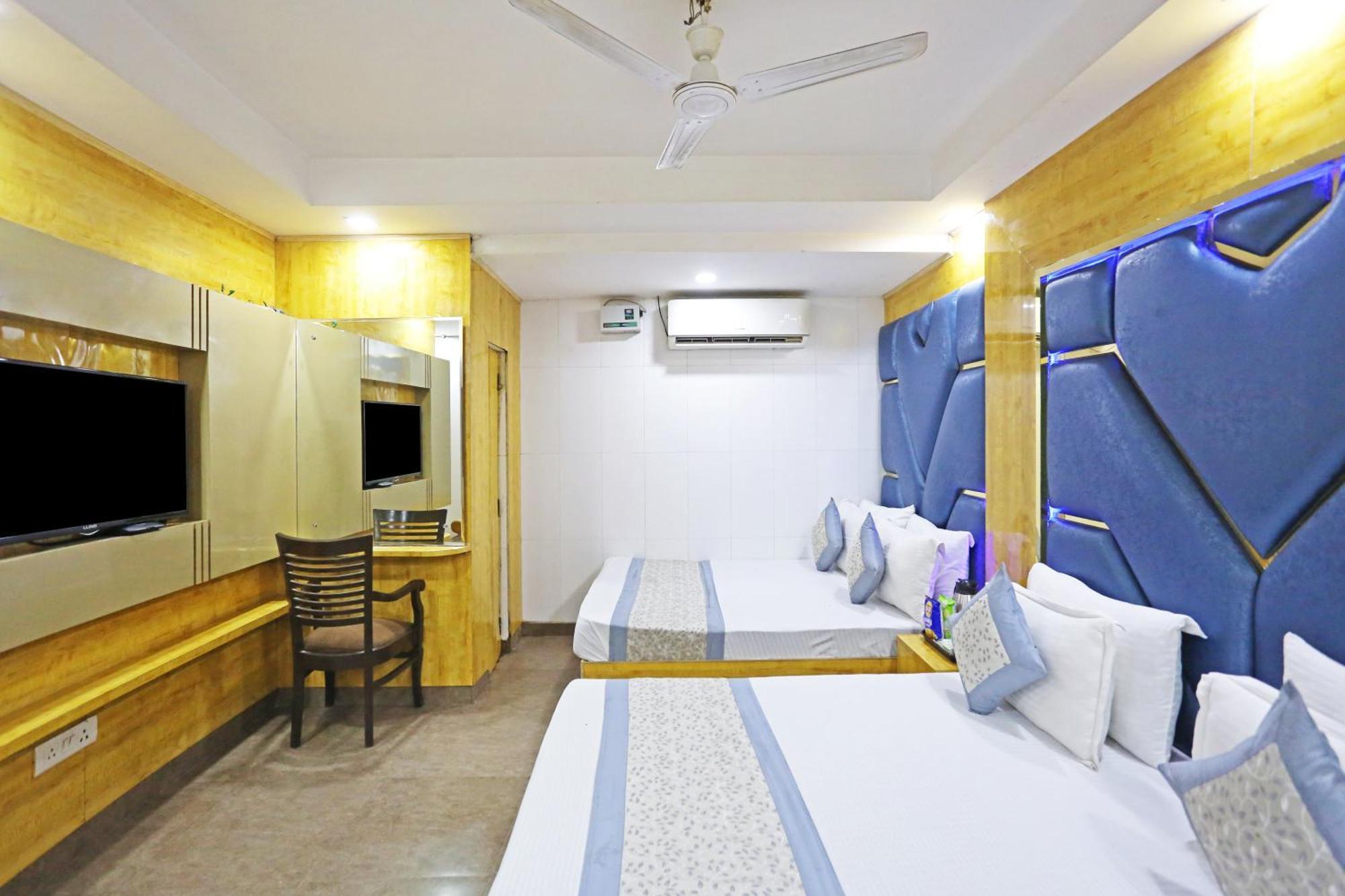 Hotel Preet Palace -5 Mints Walk From Nizamuddin Railway Station New Delhi Exteriör bild