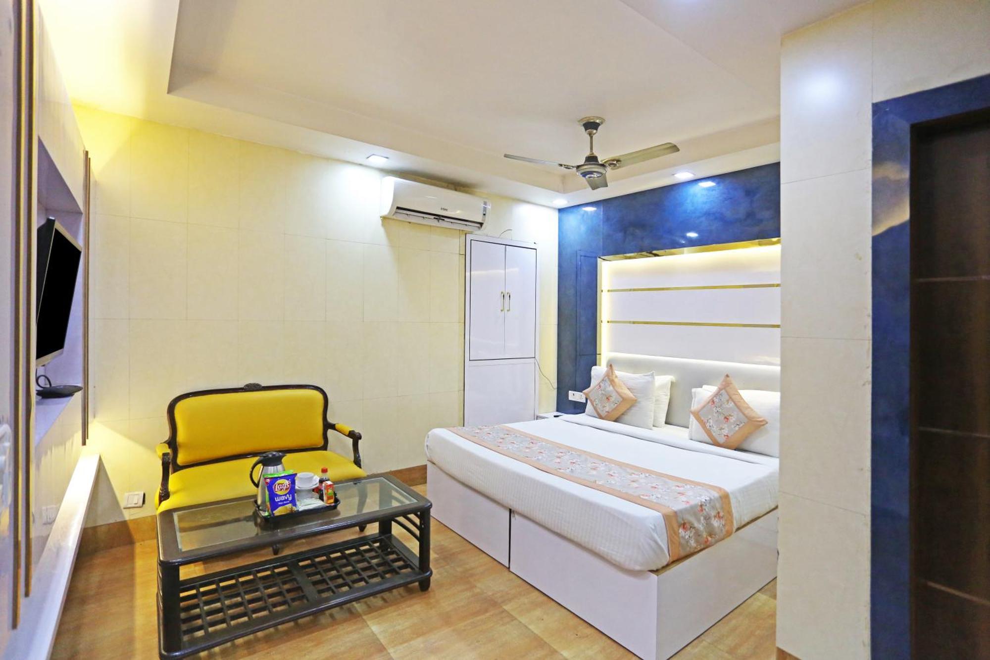 Hotel Preet Palace -5 Mints Walk From Nizamuddin Railway Station New Delhi Exteriör bild